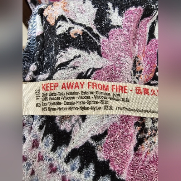 Free People Stevie Floral Lace Trim Maxi Dress Black Multicolor Boho Y2K Size M - Picture 10 of 10